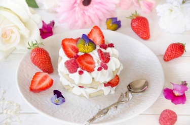Délicieux sablés fraises framboises et lavande, une délicieuse recette pour la fête des Mères