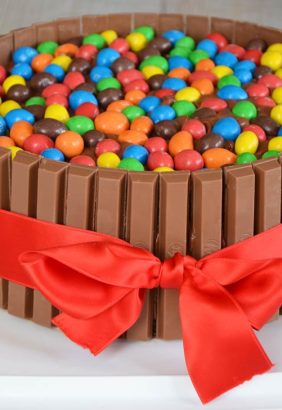 Gâteau kit kat – Birthday Party Cake