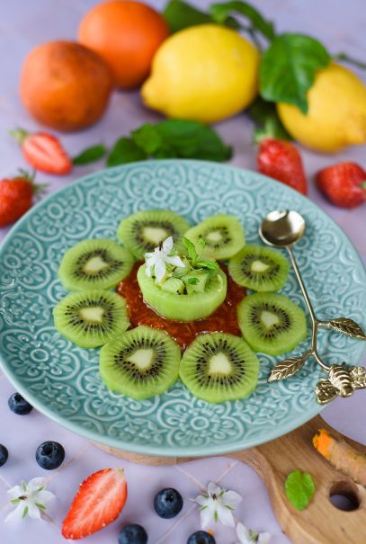Surprise au kiwi et caviar de curcuma