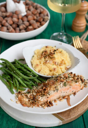 Saumon croûte noisettes et polenta crémeuse