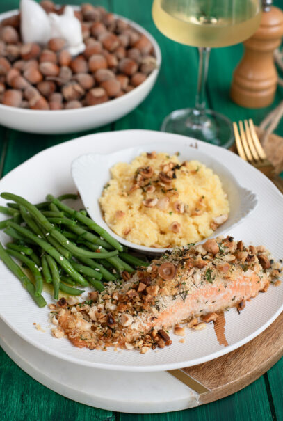 saumon en croûte de noisettes et polenta crémeuse