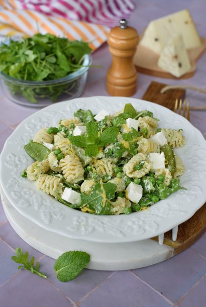 Salade de pâtes menthe citron et feta, une recette facile