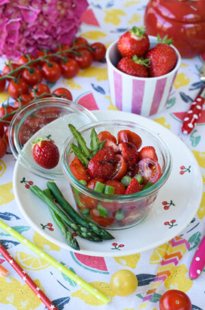 Salade fraises asperges tomates cerises