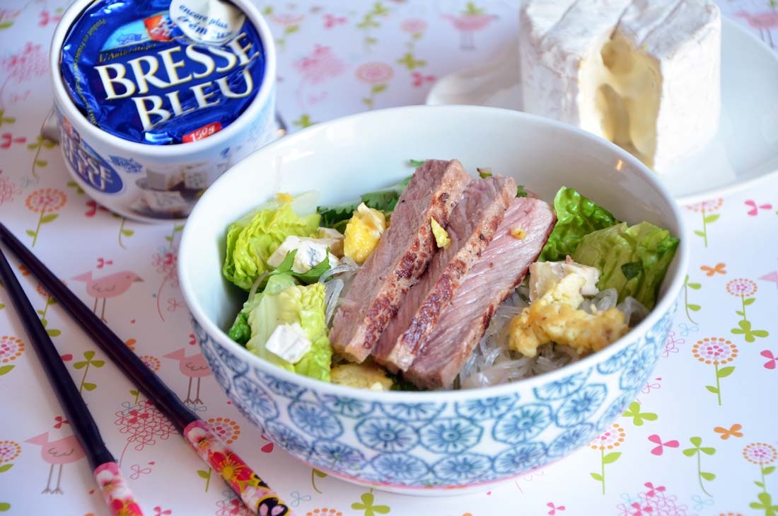 Salade de boeuf thaïe au Bresse Bleu