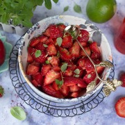 tartare fraises et poivron, dessert frais et péchu