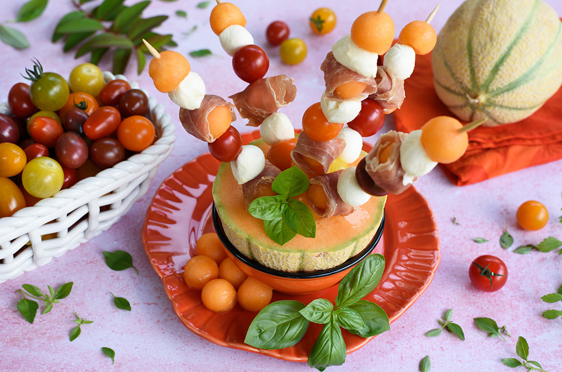 Brochettes melon jambon cru et billes de mozza