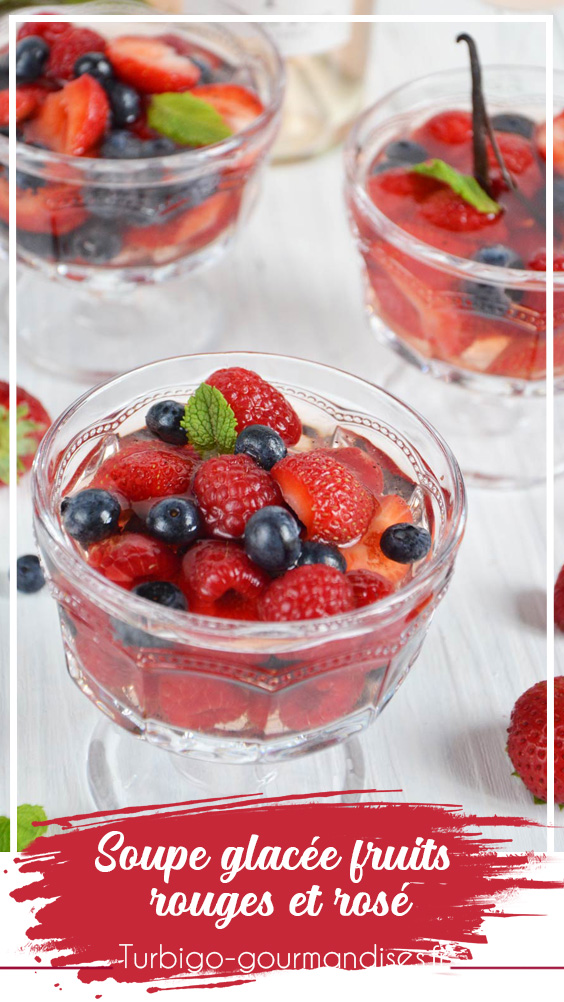 Soupe glacée aux fruits rouges et au vin rosé