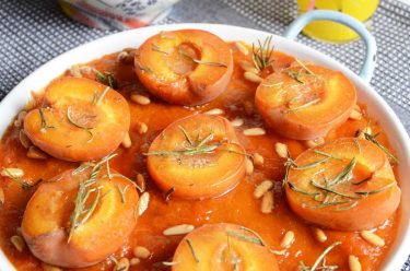 clafoutis abricots romarin pignons maison
