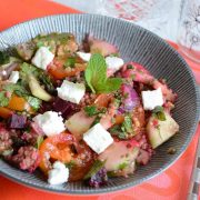 Salade de quinoa aux herbes et à la feta