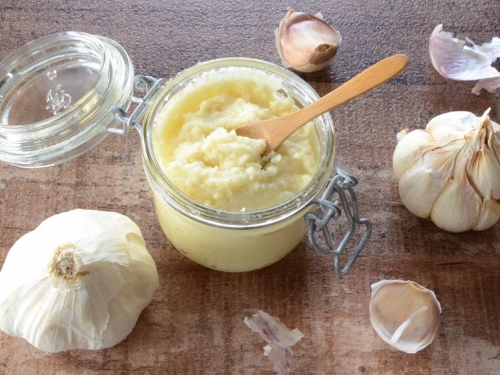 Homemade Garlic Paste Recipe