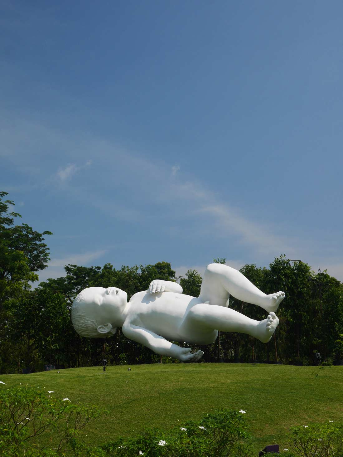 La sculpture Planet de Mark Quinn à Singapour