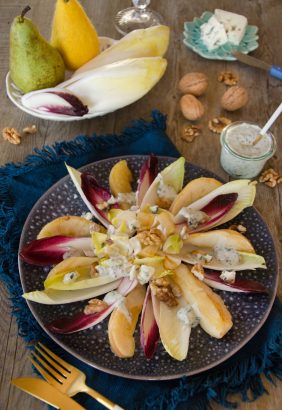 Salade d’endives, poire, noix et bleu