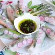 Rouleaux de printemps légumes frais olive