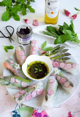 Rouleaux de printemps légumes frais olive