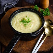 Soupe poireaux panais, un délicieux potage maison