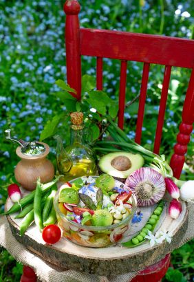 Salade fraiche aux légumes de printemps
