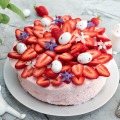 Gâteau glacé à la fraise