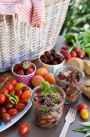 Salade de pâtes, poivrons grillés et tapenade