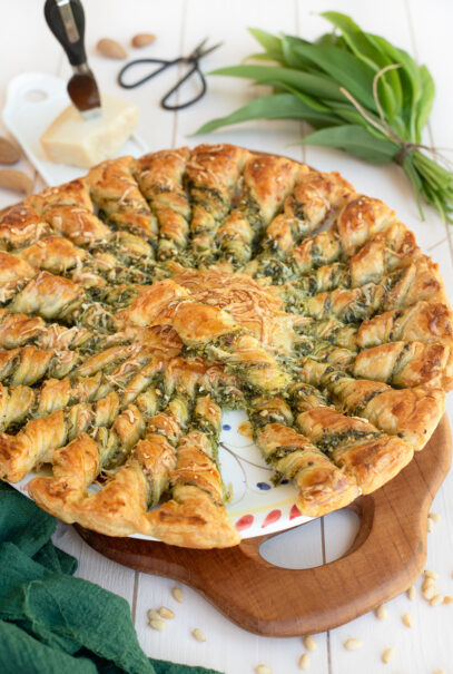 Tarte soleil à l'ail des ours à partager à l'apéro